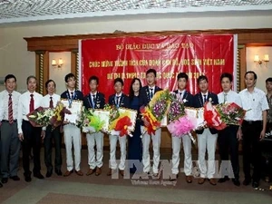 2013年国际数学奥林匹克竞赛的越南学生队